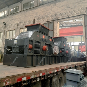 PC200x300小型錘式破碎機發貨圖片_發往河北唐山_粉碎化肥