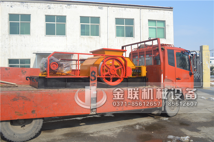 玻璃破碎用雙齒輥破碎機(jī)好嗎,購(gòu)買(mǎi)一臺(tái)需要多少錢(qián)? 玻璃破碎用雙齒輥破碎機(jī)好嗎,購(gòu)買(mǎi)一臺(tái)需要多少錢(qián)?