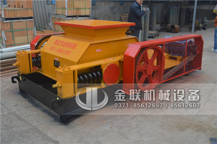 玻璃破碎用雙齒輥破碎機(jī)好嗎,購(gòu)買(mǎi)一臺(tái)需要多少錢(qián)? 玻璃破碎用雙齒輥破碎機(jī)好嗎,購(gòu)買(mǎi)一臺(tái)需要多少錢(qián)?