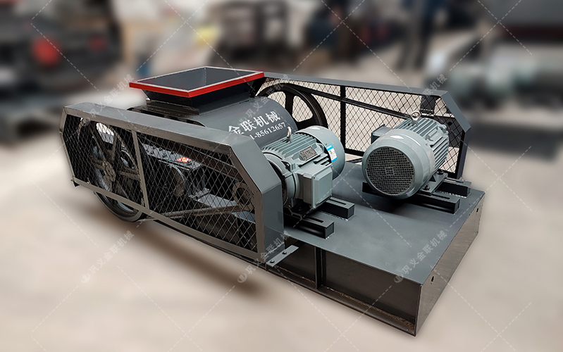 狼牙式雙齒輥破碎機(jī)出料粒度好，產(chǎn)量大