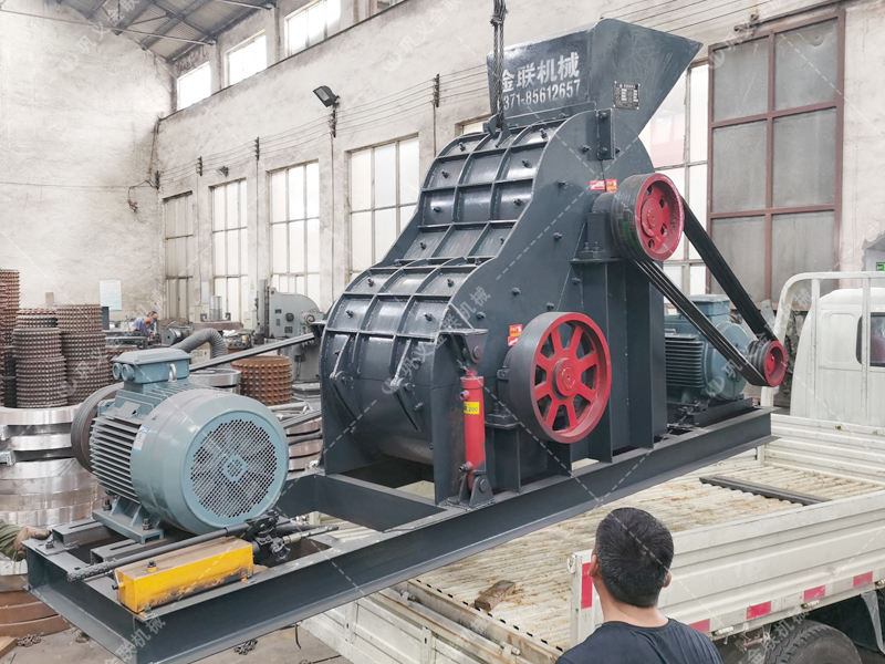 中型無篩底雙級破碎機設備發貨圖片