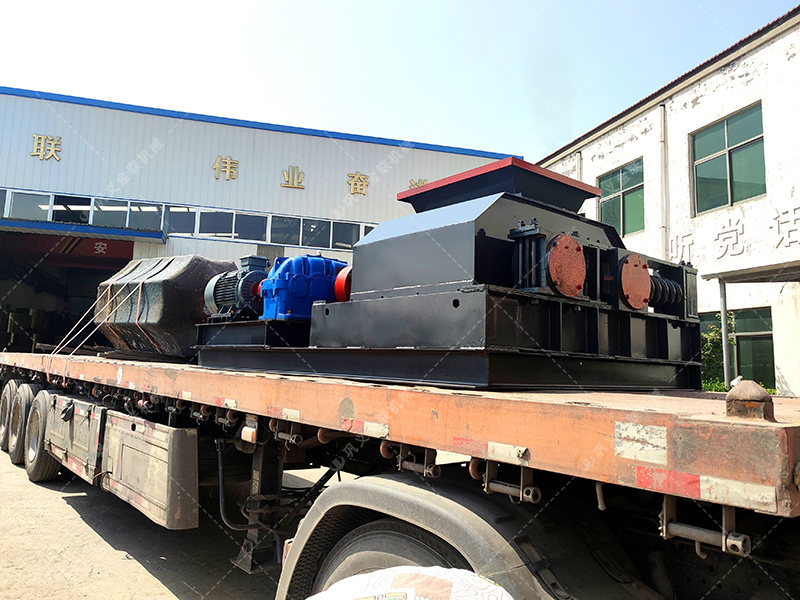 2PG500X750對輥破碎機發貨圖片_發往廣東佛山_破碎石英砂