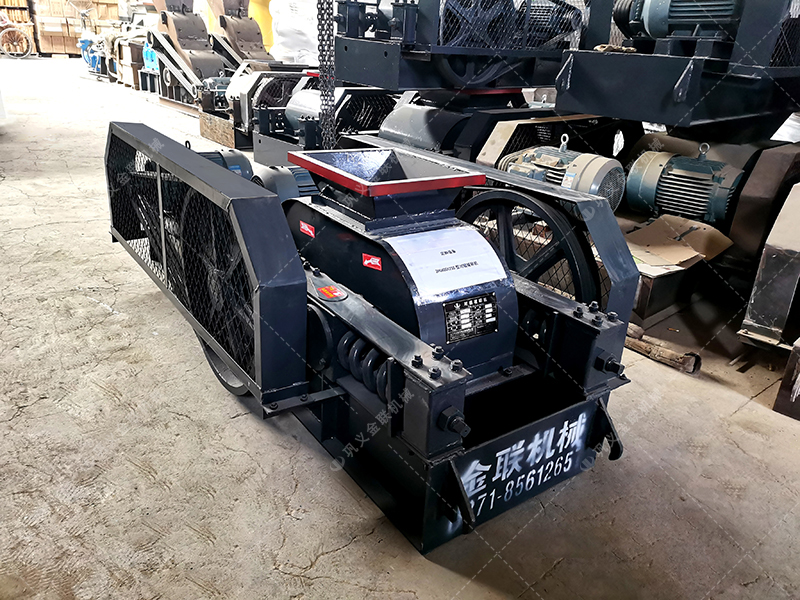 2PG400X250對輥破碎機(jī)發(fā)貨圖片_發(fā)往湖南長沙_破碎焦沫 2PG400X250對輥破碎機(jī)發(fā)貨圖片_發(fā)往湖南長沙_破碎焦沫