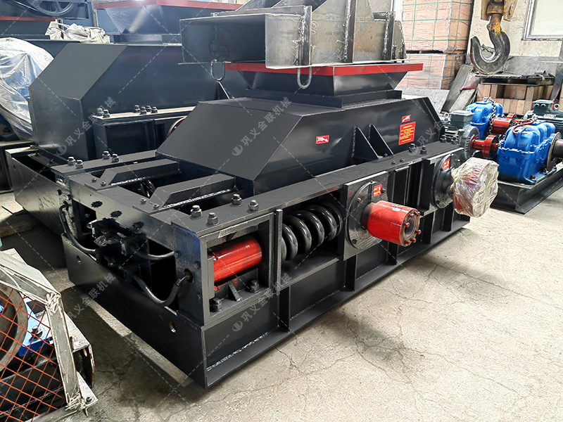 2PG800X600對輥破碎機發貨圖片_發往廣西三江_鵝卵石制砂