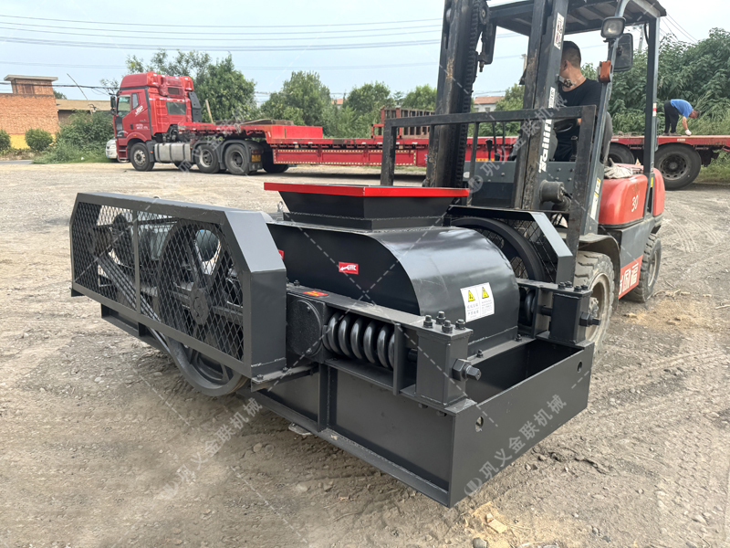 看雙齒輥破碎機如何將原料 “變廢為寶”，鑄就高利潤顆粒塊